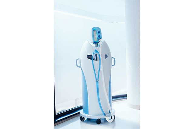 笑気吸入鎮静器